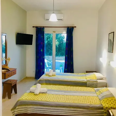In - Amazing 1 Bed Banos And Swimming Pool * Roda (Corfu)