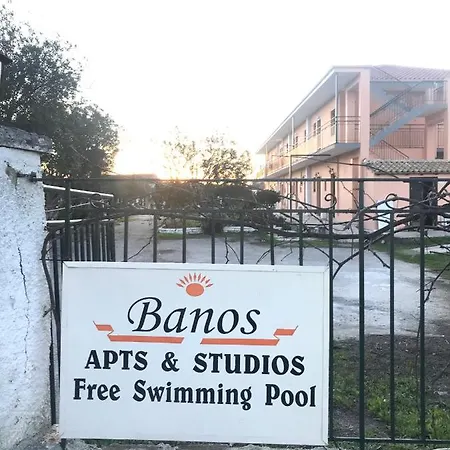 Gæstehus In - Amazing 1 Bed Banos And Swimming Pool
