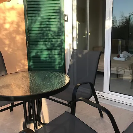 Gæstehus In - Amazing 1 Bed Banos And Swimming Pool Roda (Corfu)